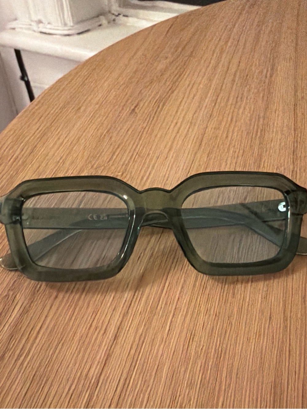 Stylish Oversized Square Sunglasses in Olive Green